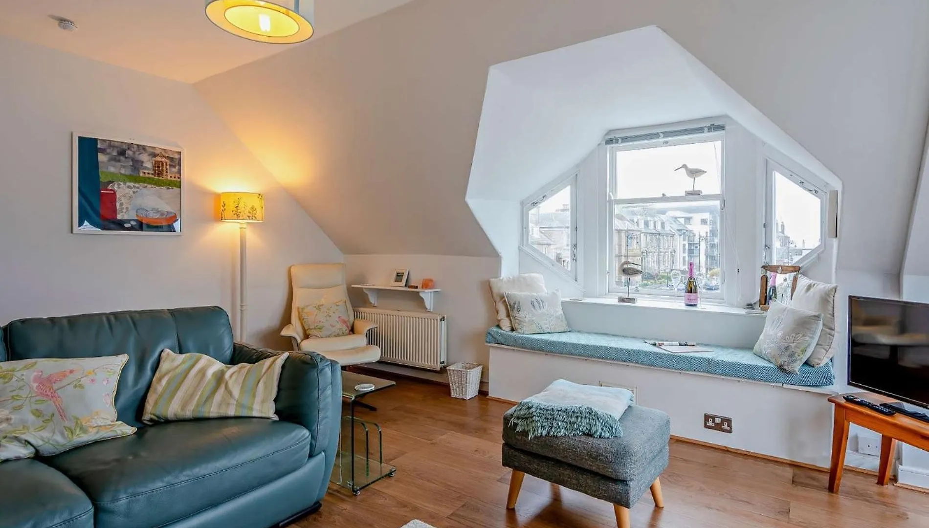 2 Bed In Broughty Ferry 94108 Villa Dundee